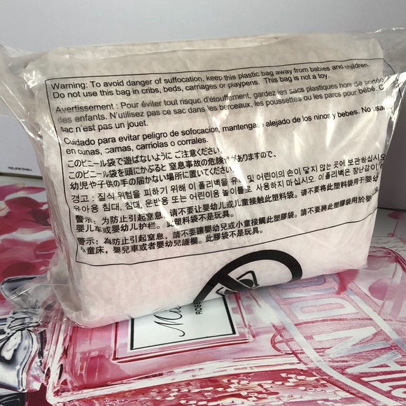 👜 MICHAEL Michael Kors Leather Crossbody - Picture 8 of 8